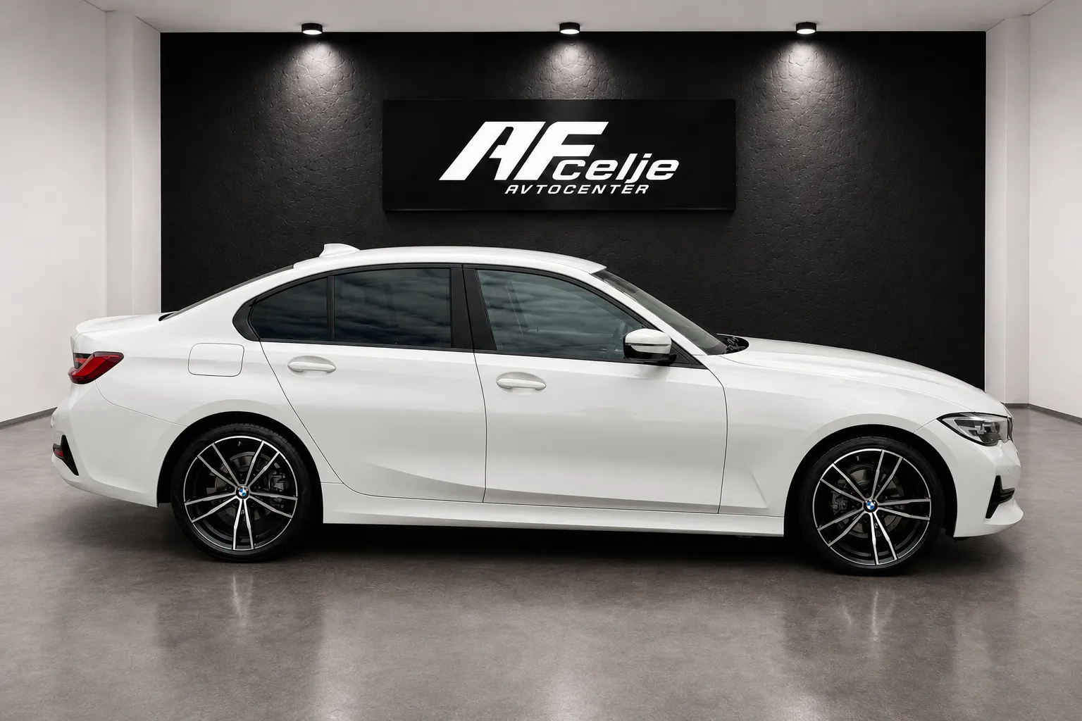 Zunanja slika - BMW serija 3: - 318d-AUT-LED-100.000km-LIZING ZA TUJCE-NAVI- - 4