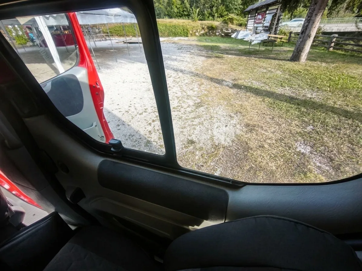 Slika poškodbe - Renault Trafic - Passanger - 33