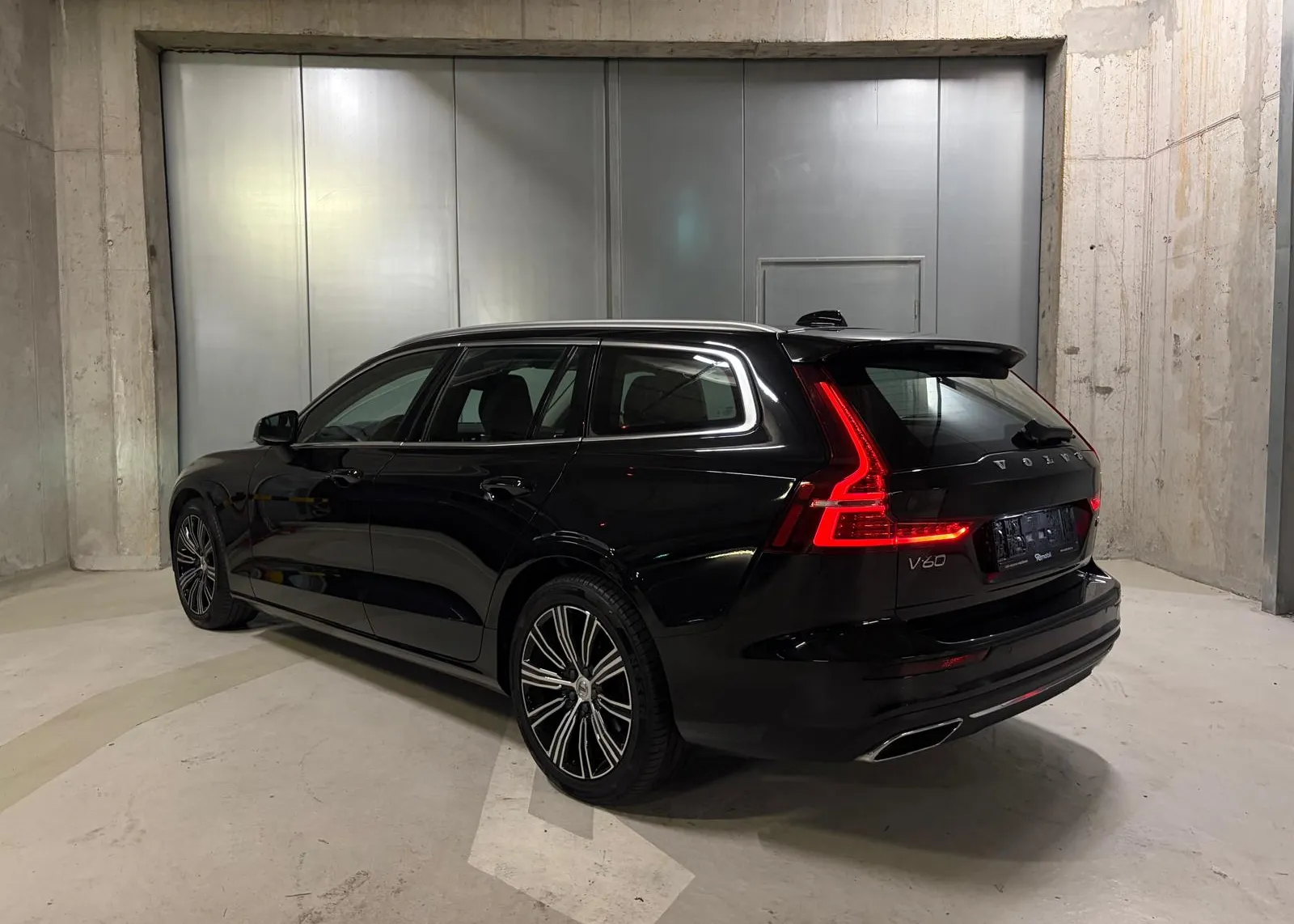 Zunanja slika - Volvo V60 - B4D Inscription Avt. - 4