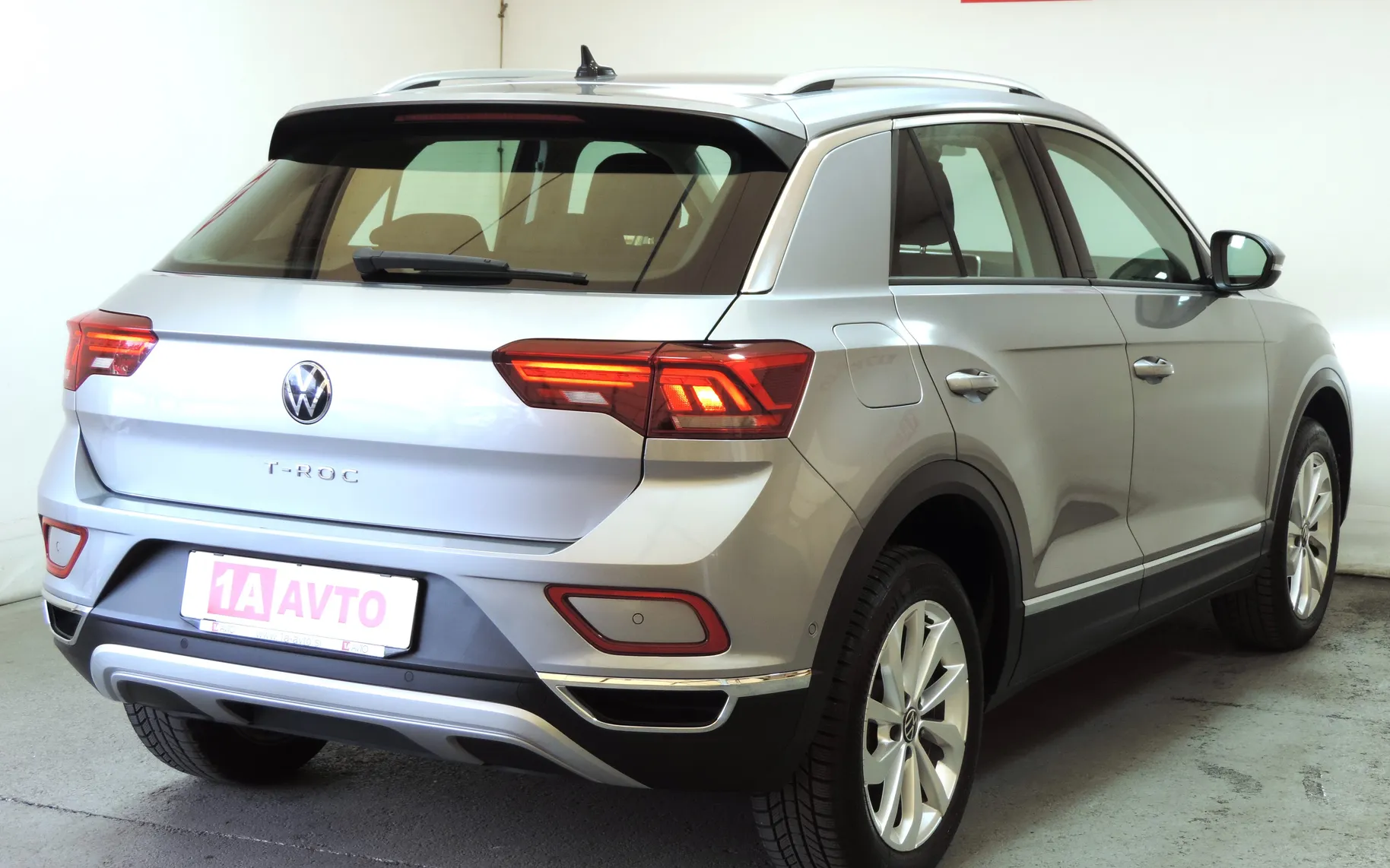 Zunanja slika - Volkswagen T-Roc - 1.5 TSI BMT Style DSG ACC-LED-KAMERA - 6