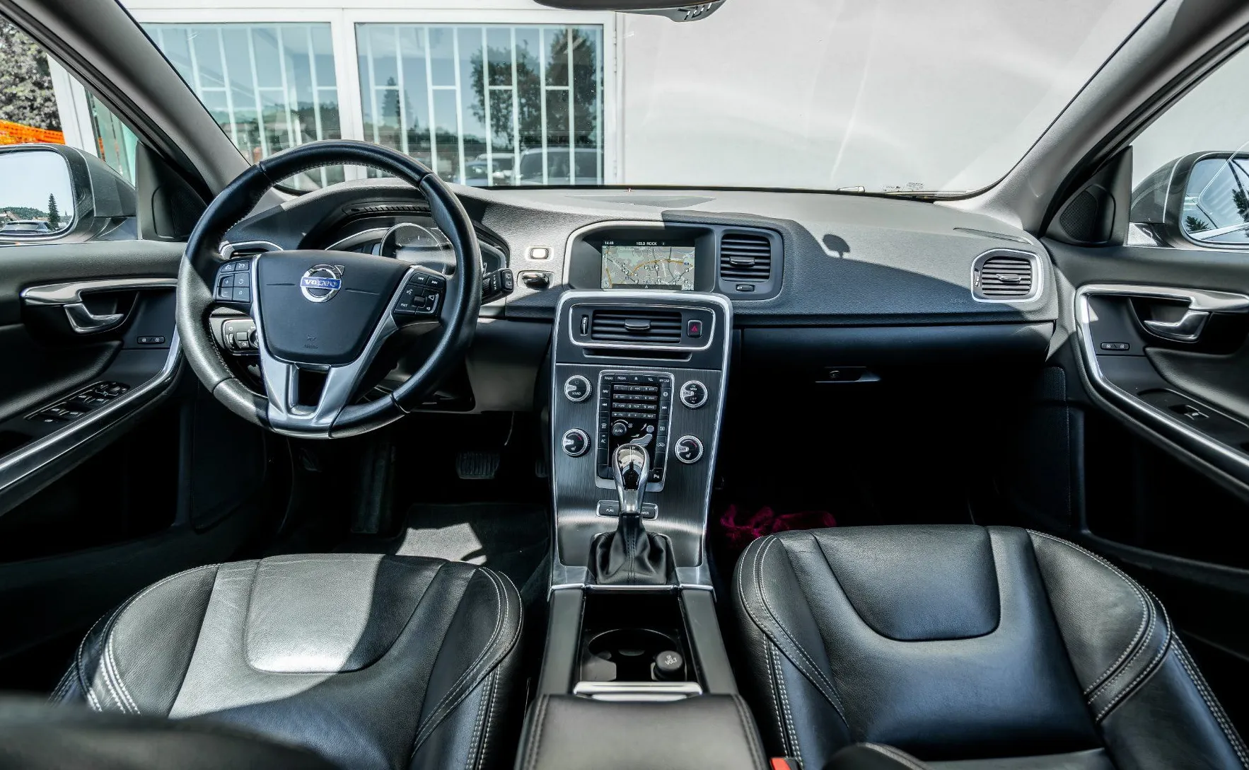 Zunanja slika - Volvo V60 - D6 2.4 TD TwinEngine AUT. tempomat navi senzorji - 10