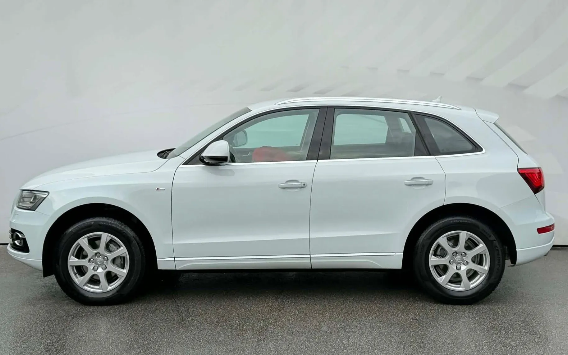 Zunanja slika - Audi Q5 - 2.0 TDI-Q-4X4-AUT-XENON+LED-LIZING ZA TUJCE- - 6