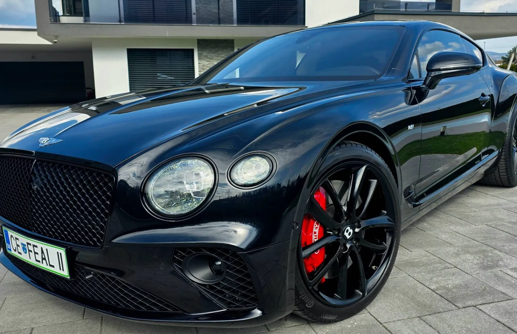 Zunanja slika - Bentley Continental - GT-V8-BLACK EDITION-KOT NOV-MAX OPREMA-1 LASTNIK - 1