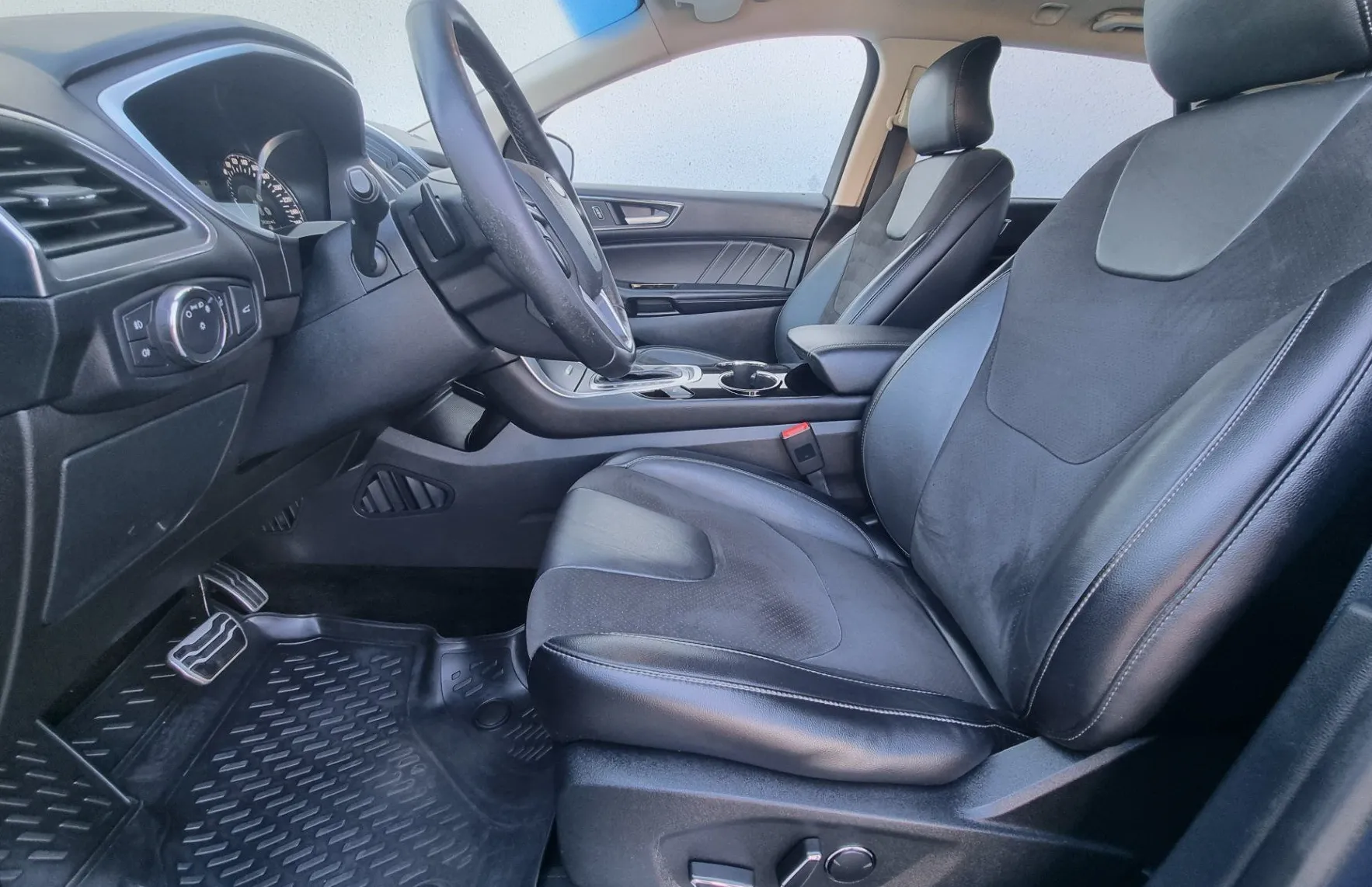 Zunanja slika - Ford Edge - AWD 2.0 TDCi ST-Line - AVTOMATIK + BOGATA OPREMA - 12
