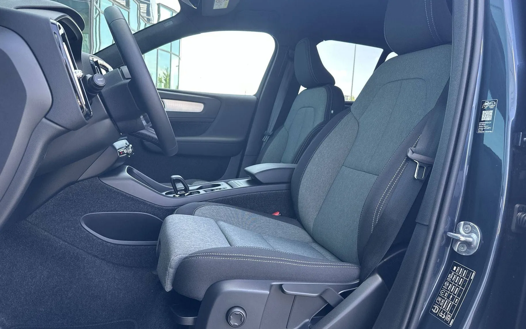 Zunanja slika - Volvo XC40 - B3P Core Avt. - 10