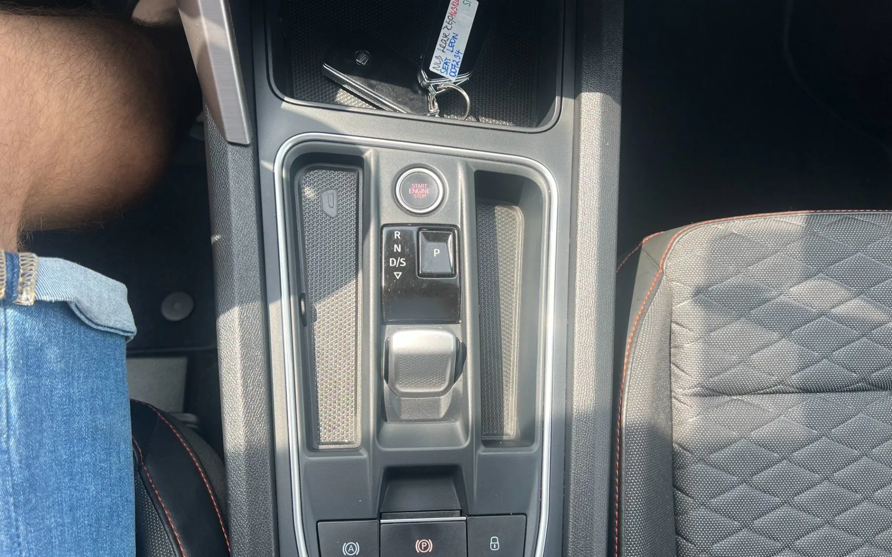 Zunanja slika - Seat Leon - ST 2.0 TDI FR DSG.NEMŠKI+4ALU.PANORAMA.GRE.SEDEŽEV - 15