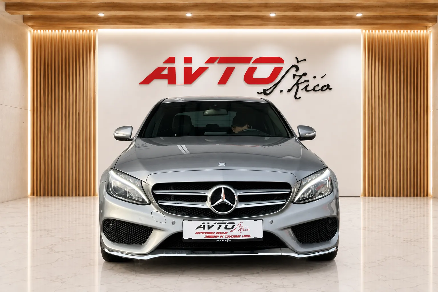 Notranja slika - Mercedes-Benz C-Razred - 200 d-AMG-BI-XENON-LIMO-FULL LED-NAVI-TEMPOMAT-P.. - 7