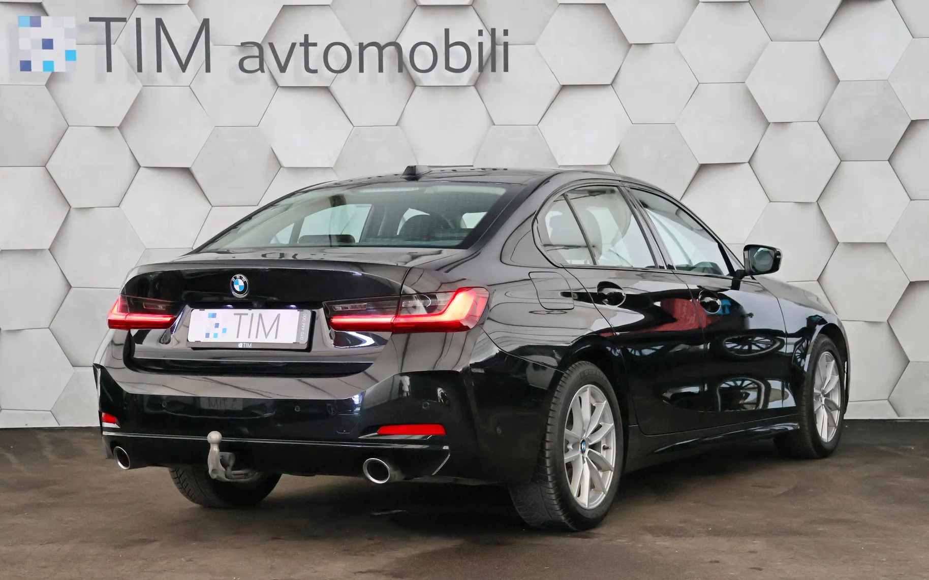 Zunanja slika - BMW Serija 3 - 3 Series Limousine 318d Aut Sportline 150KM - 3