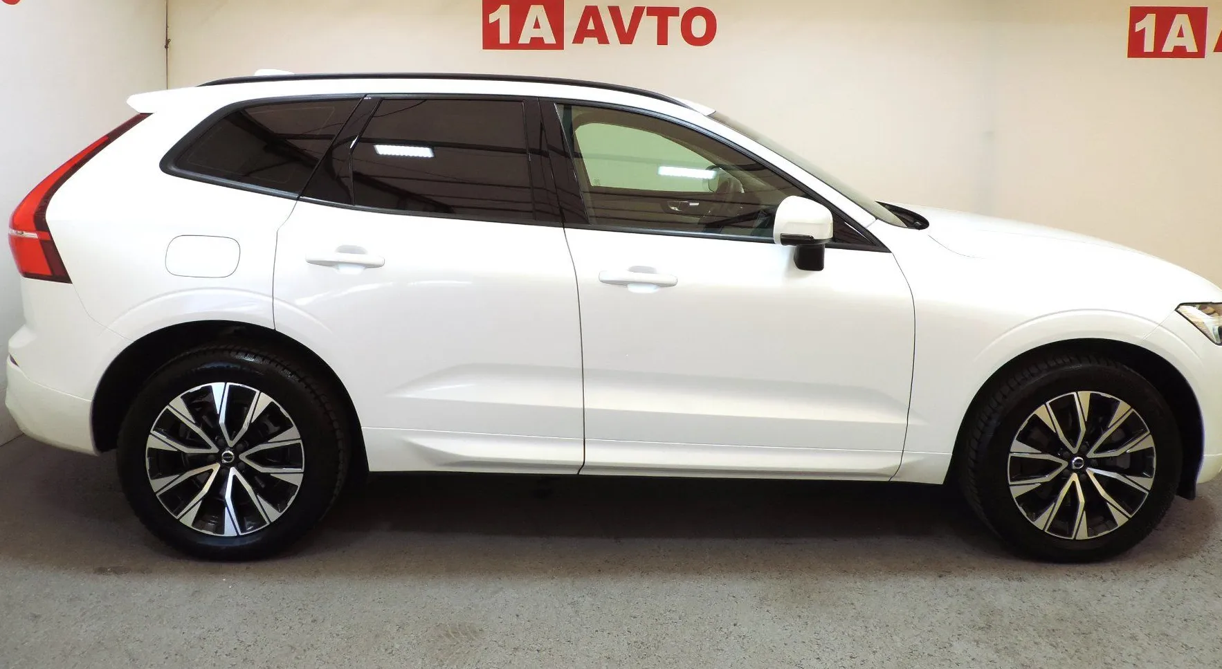 Zunanja slika - Volvo XC60 - B4D AWD  Avt. LED-VIRTUA - 4
