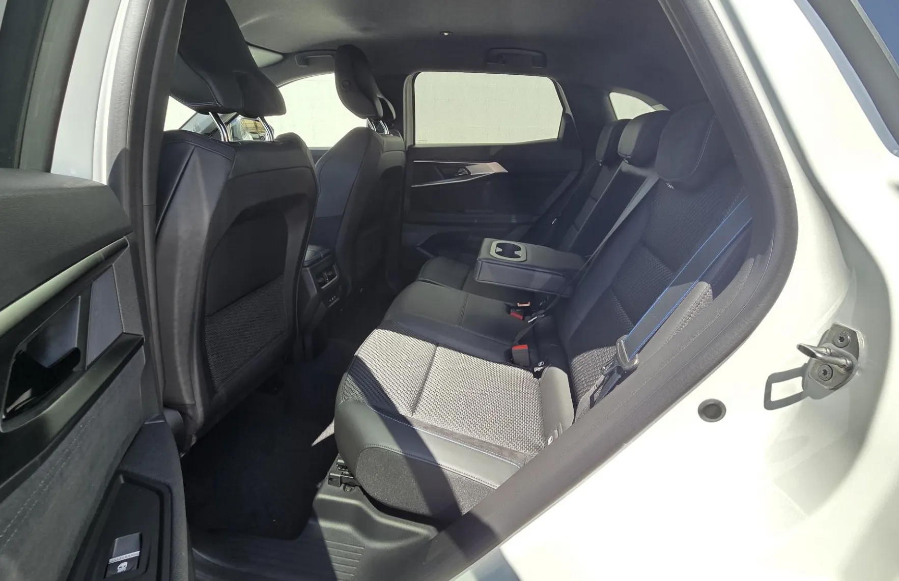 Zunanja slika - Renault Austral - Techno TCe 150 MHEV + City premium + Spare wheel - 13