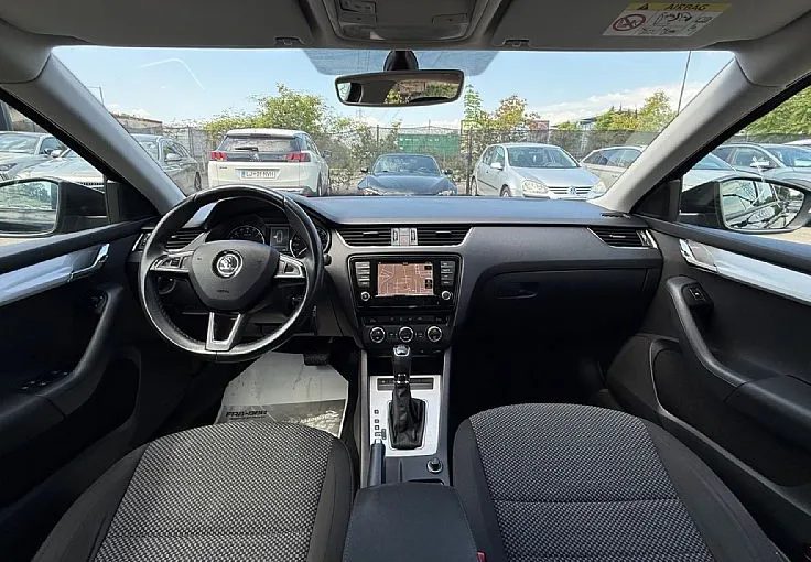 Zunanja slika - Škoda Octavia - Combi 1.6 TDI Ambition DSG - XENON - NAVI - PDC - - 10