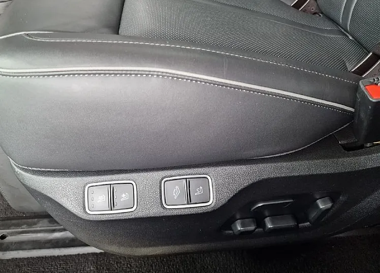 Zunanja slika - Hyundai Staria - 2.2 CRDI Allrad Signature - 8