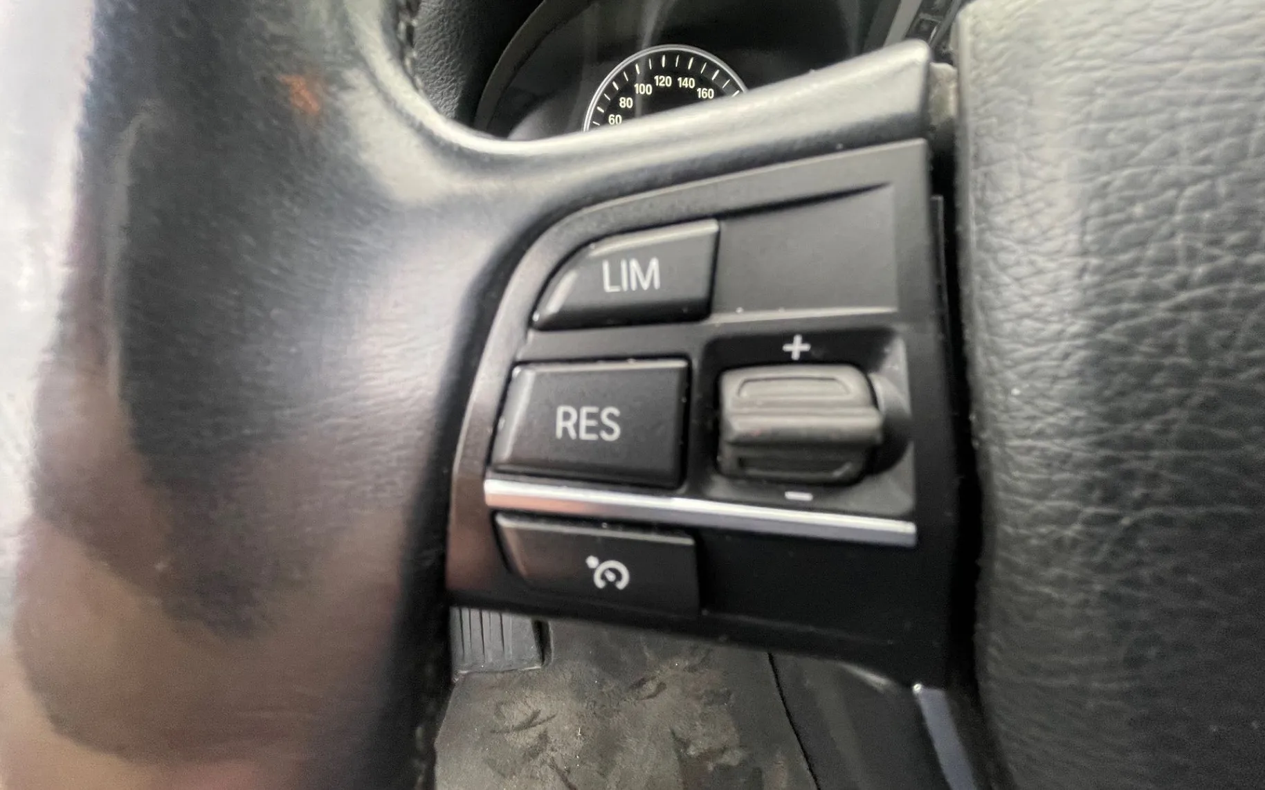 Zunanja slika - BMW Serija 5 - Touring: 520d 140 KW BI-XSENON.NAVI.USNJE.PDC S+Z - 11