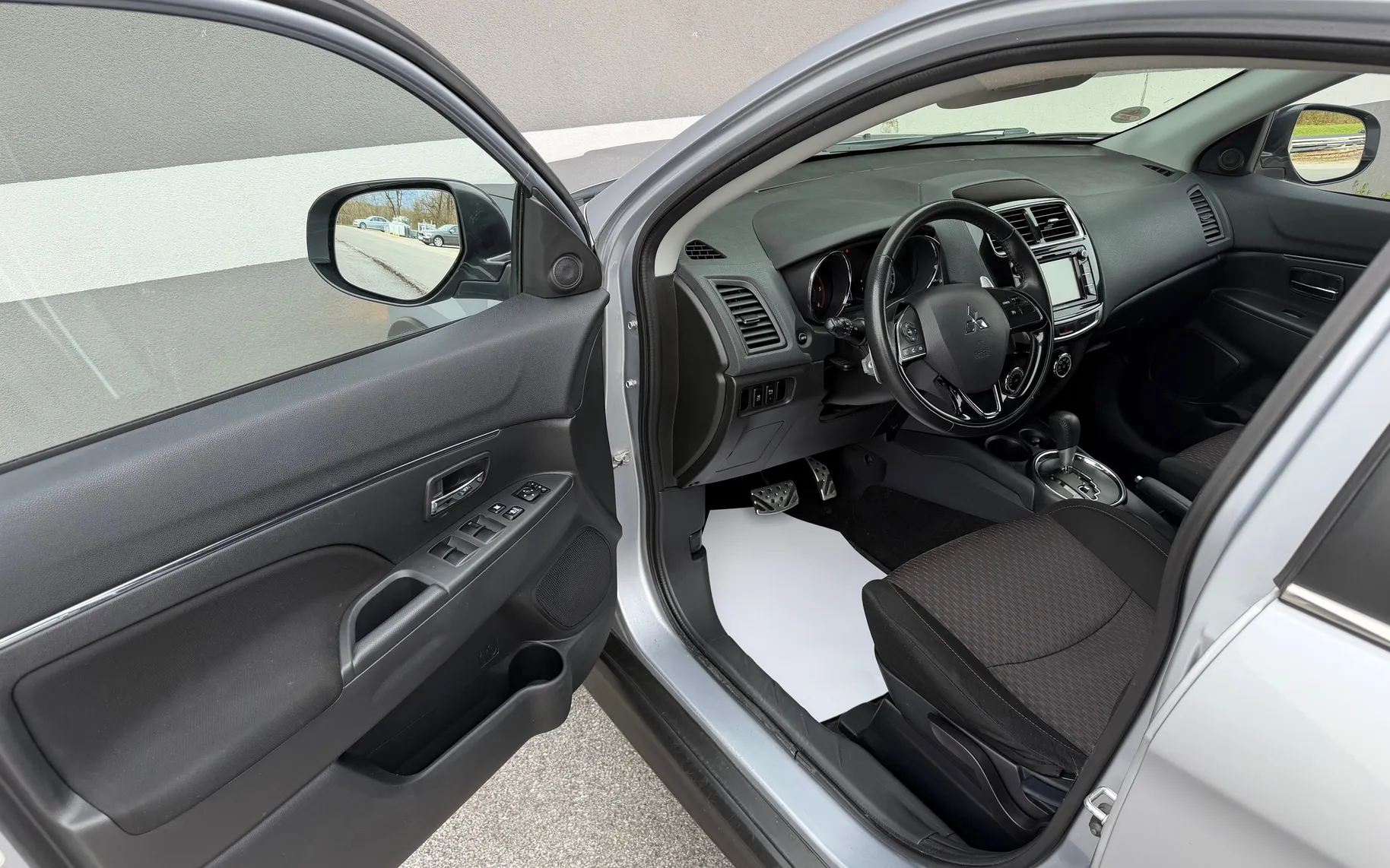 Zunanja slika - Mitsubishi ASX - 2.2 DI-D 4WD Auto Intense+ KAMERA XENON TEMP. NAVI - 9