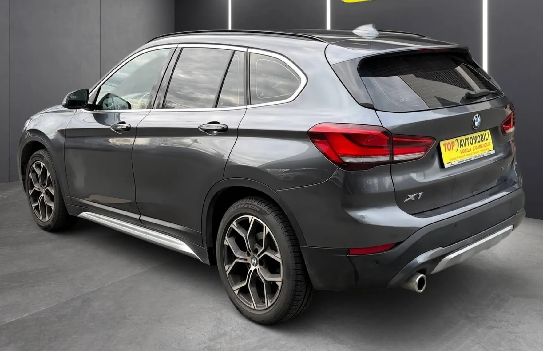 Zunanja slika - BMW X1 - serija : sDrive18i XLINE FULL LED PDC NAVI TEMPOMAT TOP - 4