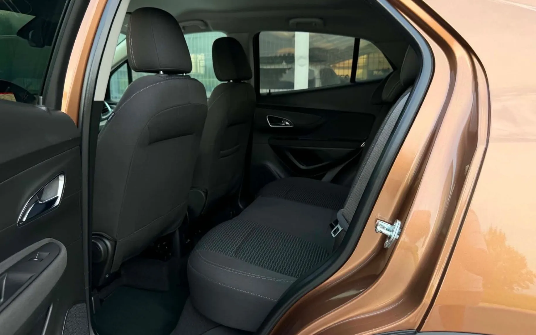 Notranja slika - Opel Mokka - 1.6 CDTI-160.000km-XENON+LED-LIZING ZA TUJCE-... - 11
