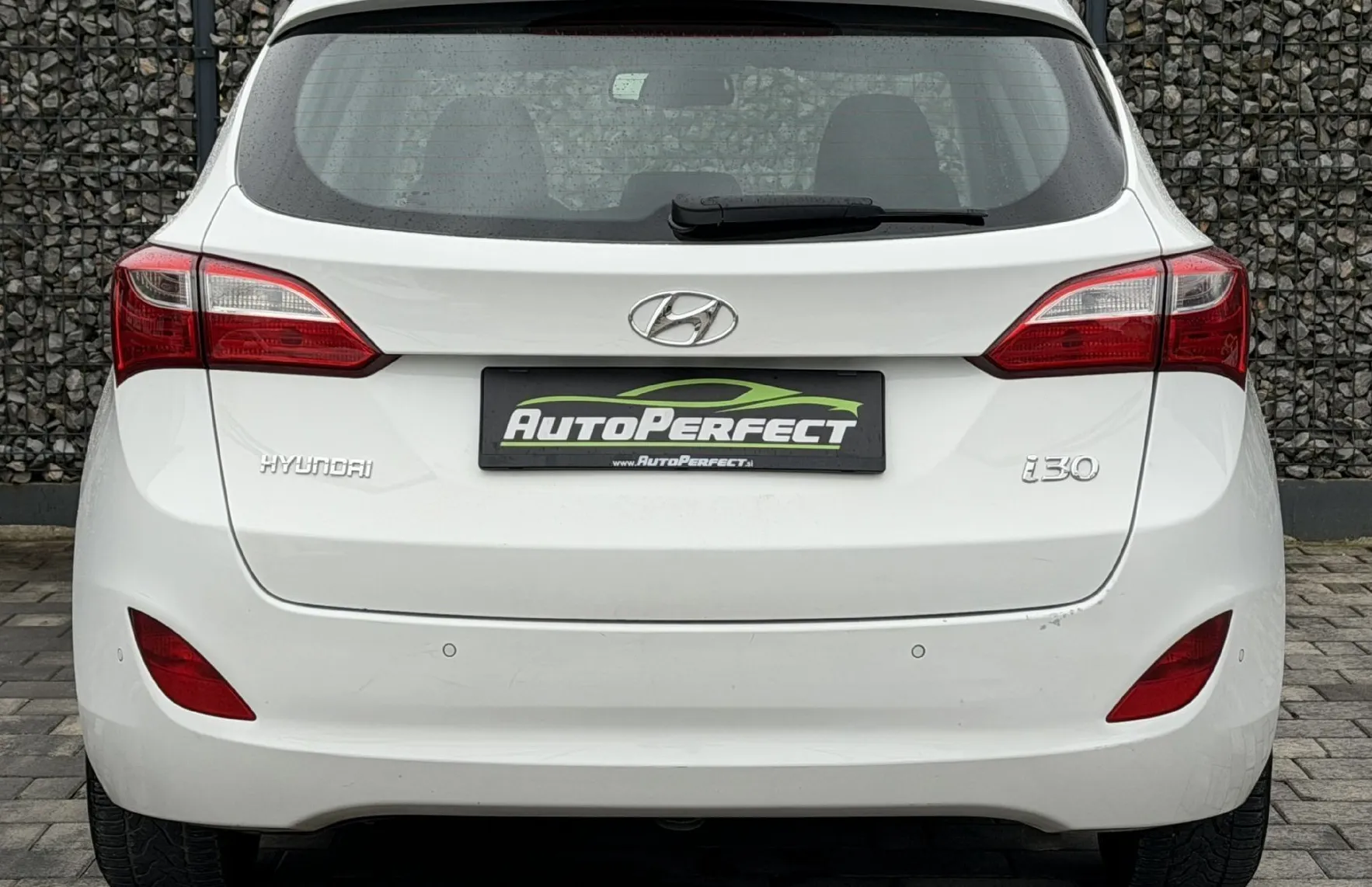 Zunanja slika - Hyundai i30 Wagon - 1.6 CRDI|GR.SED|2CON|TEMPOMAT - 5