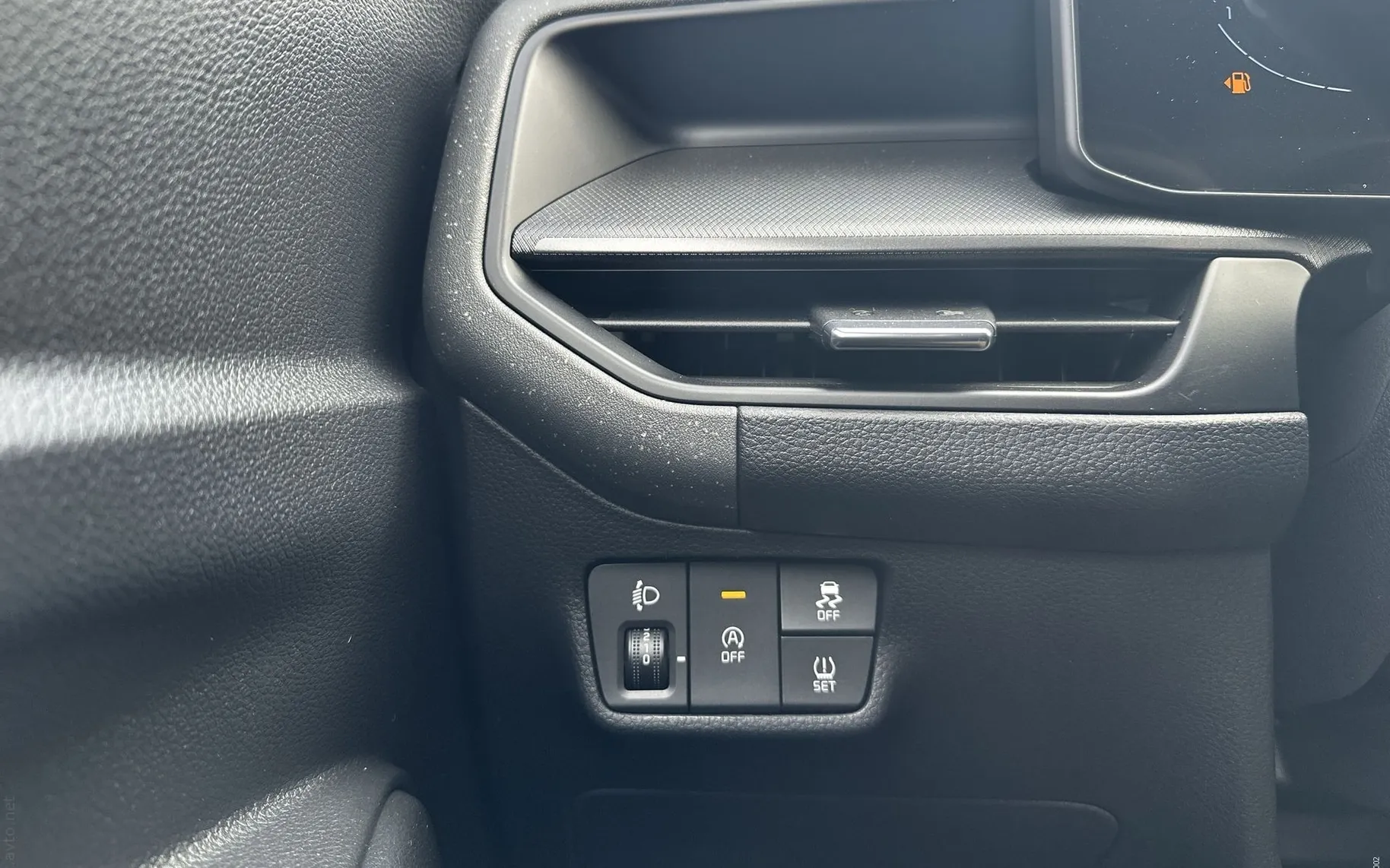 Notranja slika - KIA Stonic - 1.0 T-GDi EX Pulse M T - 32