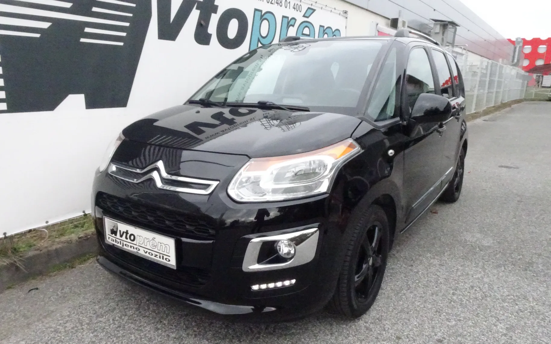 Zunanja slika - Citroën C3 Picasso - 1.2 Exclusive 1.LASTNIK VELIKI SERVIS FINANCIRANJE - 1