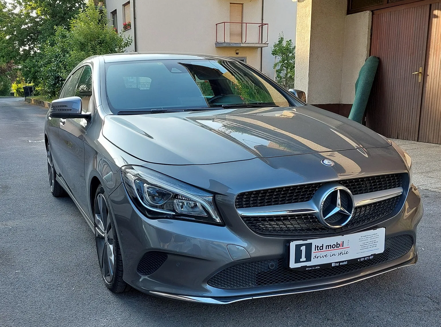 Zunanja slika - Mercedes-Benz CLA-Razred - CLA 200 d 4MATIC Shooting Brake Urban Avt. - 3