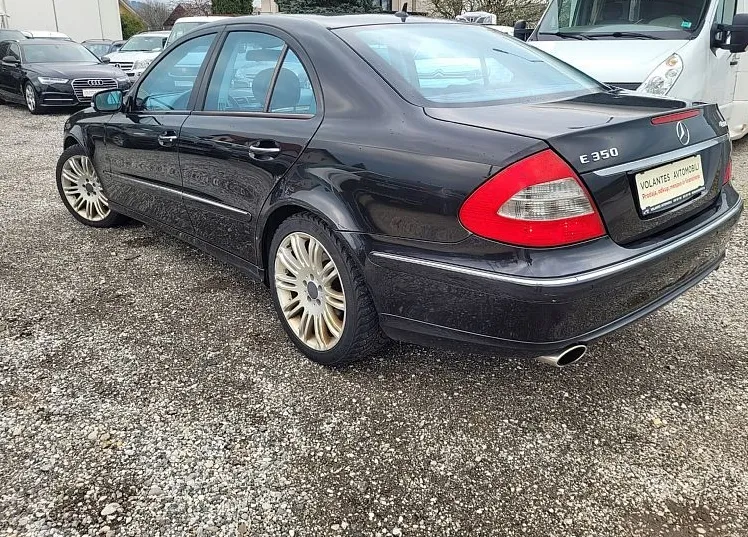 Zunanja slika - Mercedes-Benz E-Razred - E 350 4matic CLASSIC - 3