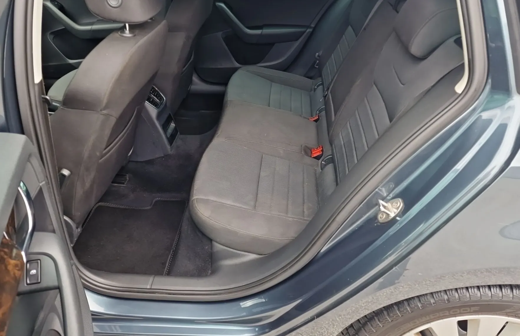 Zunanja slika - Škoda Octavia - Combi 2.0 TDI - 11