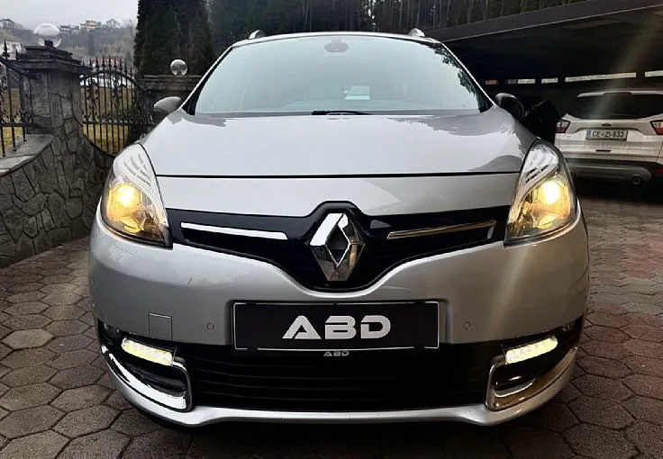 Zunanja slika - Renault Scénic - Grand Scenic dCi 130 Energy Bose Navi Alcantara TOP STANJE - 2