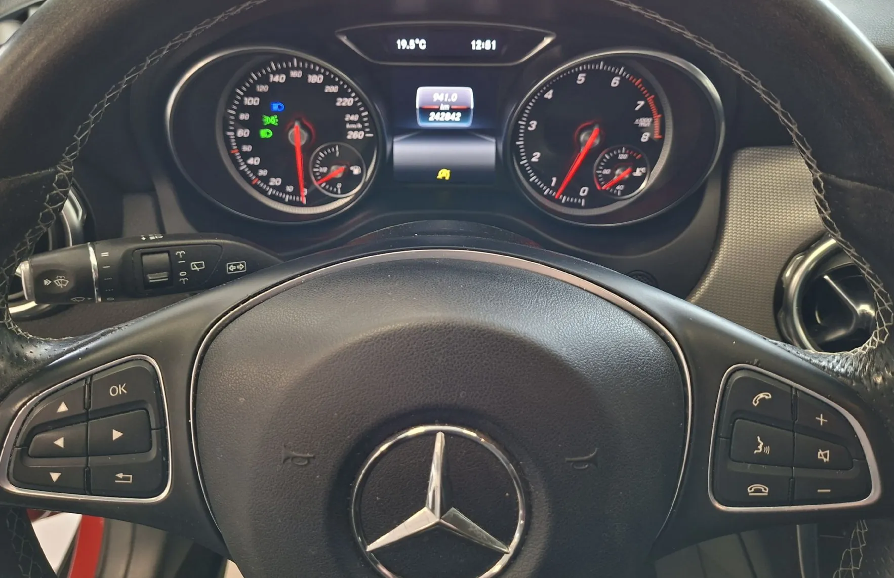 Zunanja slika - Mercedes-Benz GLA-Razred - GLA 180 URBAN - 13