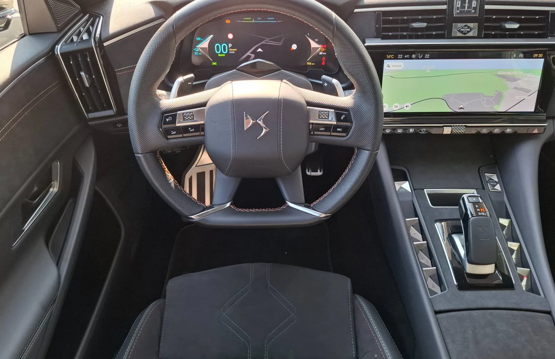 Zunanja slika - DS DS 9 - 1.6PHEV PERFORMANCE LINE+ 250HP - KOT NOV - 193KM - 13