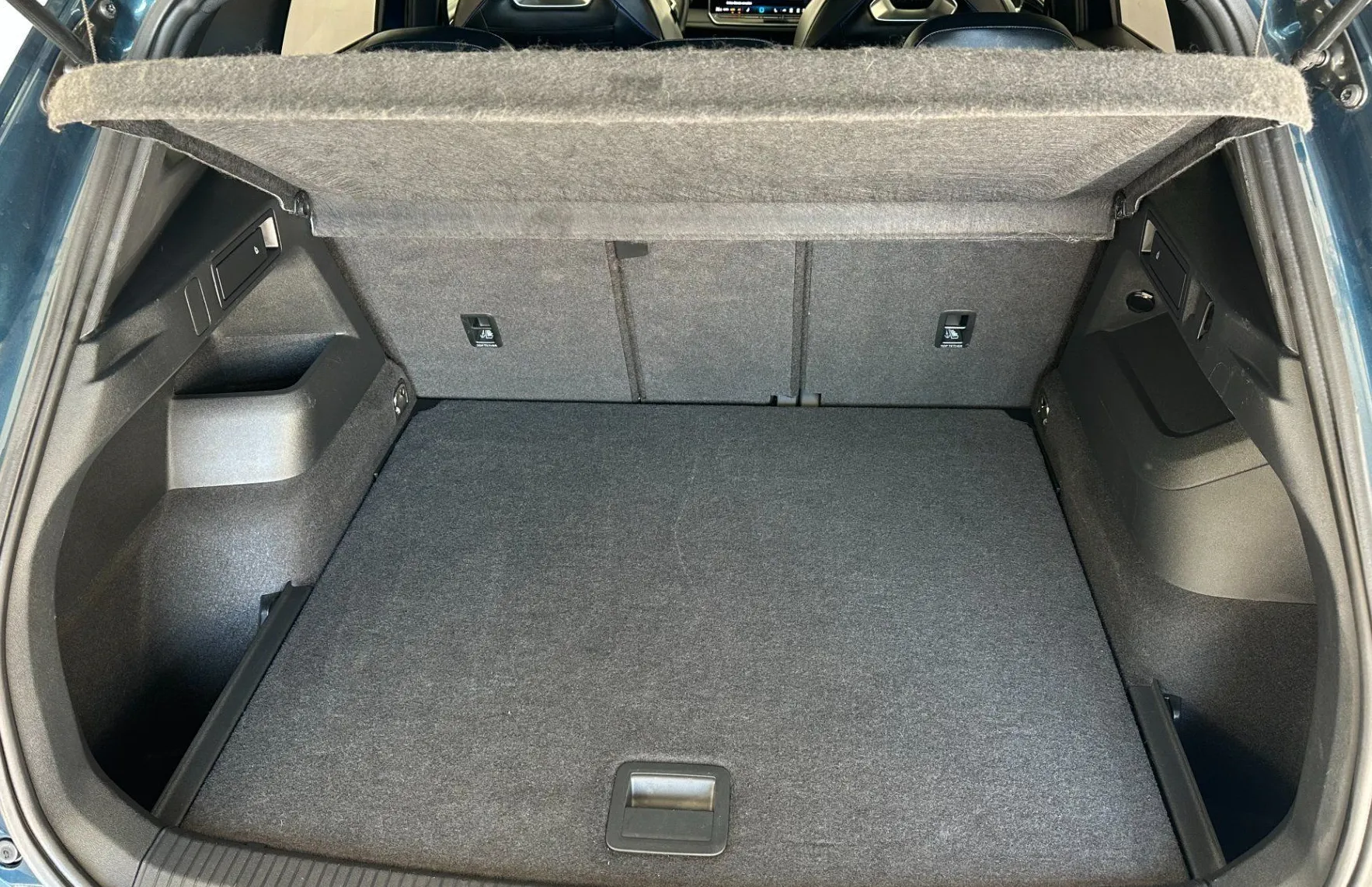 Zunanja slika - Volkswagen Tiguan - 2.0 TDI DSG R-Line 110kW.KAMERA.ACC.USNJE.LED - 7