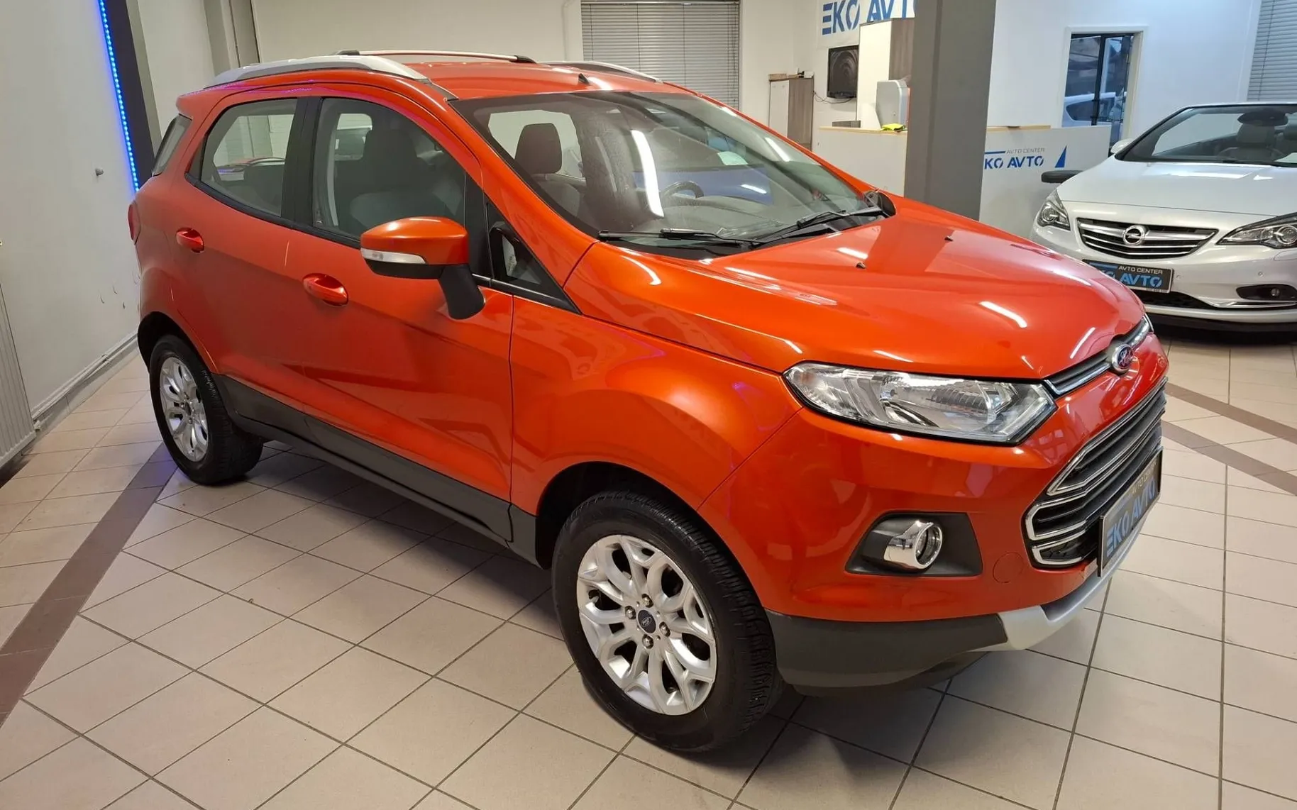 Notranja slika - Ford Ecosport - 1.0 EcoBoost Titanium-LED-TEMPOMAT-AVT. KLIMA-AL.. - 8
