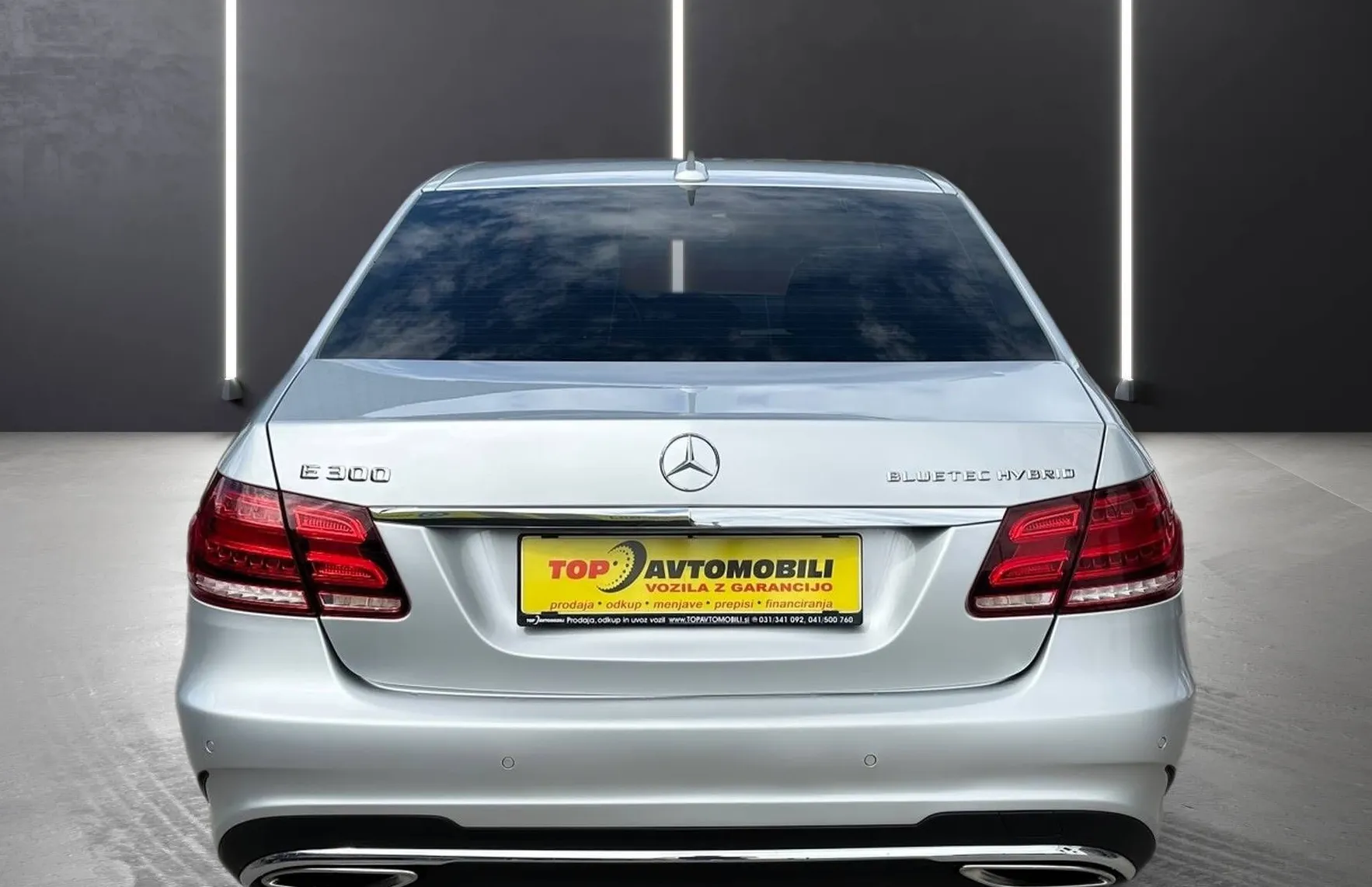 Zunanja slika - Mercedes-Benz E-Razred - 300 BLUETEC HYBRID LED NAVI PDC KAMERA TEM TOP - 7