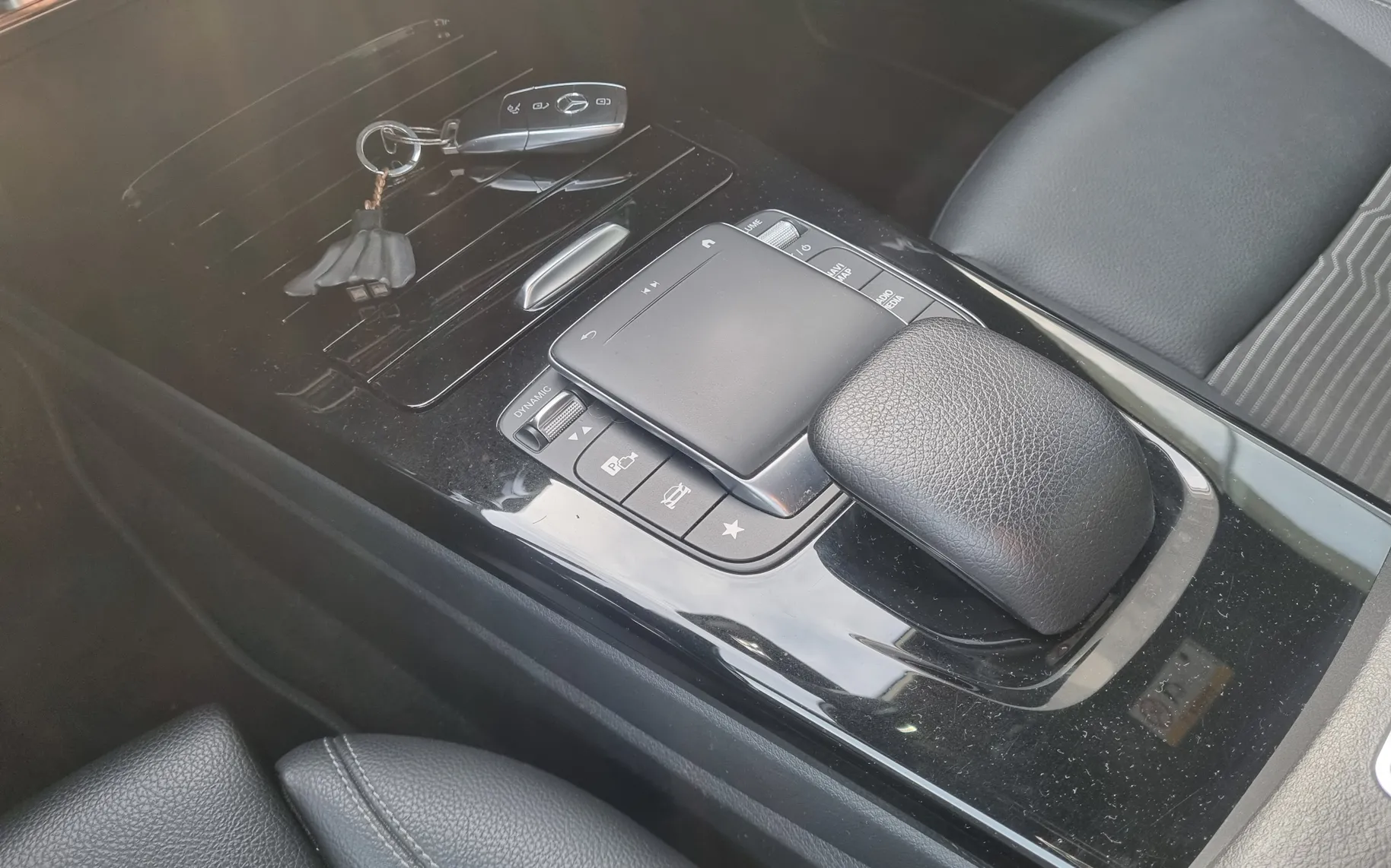 Zunanja slika - Mercedes-Benz CLA Shooting Brake - 1.3 CLA 200 Avtomatik - KOMISIJSKA PRODAJA - T - 24