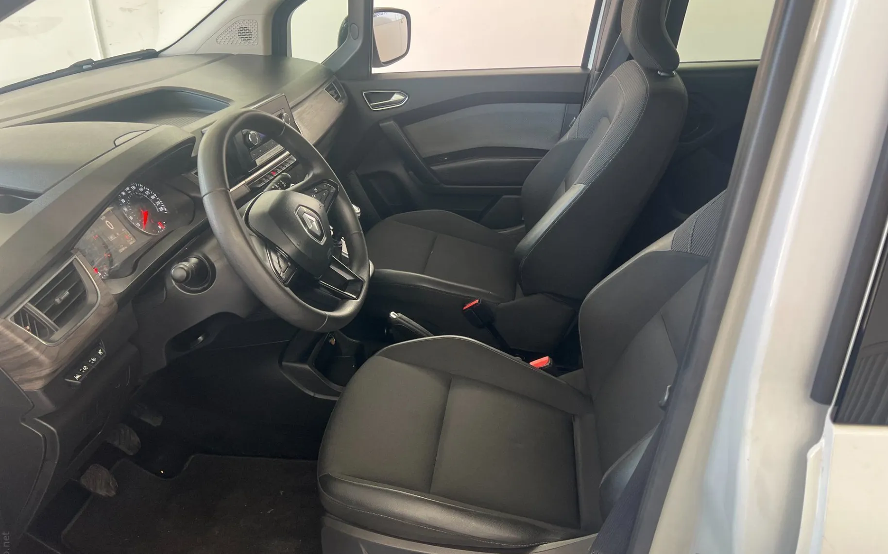 Zunanja slika - Renault Kangoo - 1.5 Blue dCi 95Edition One - 4