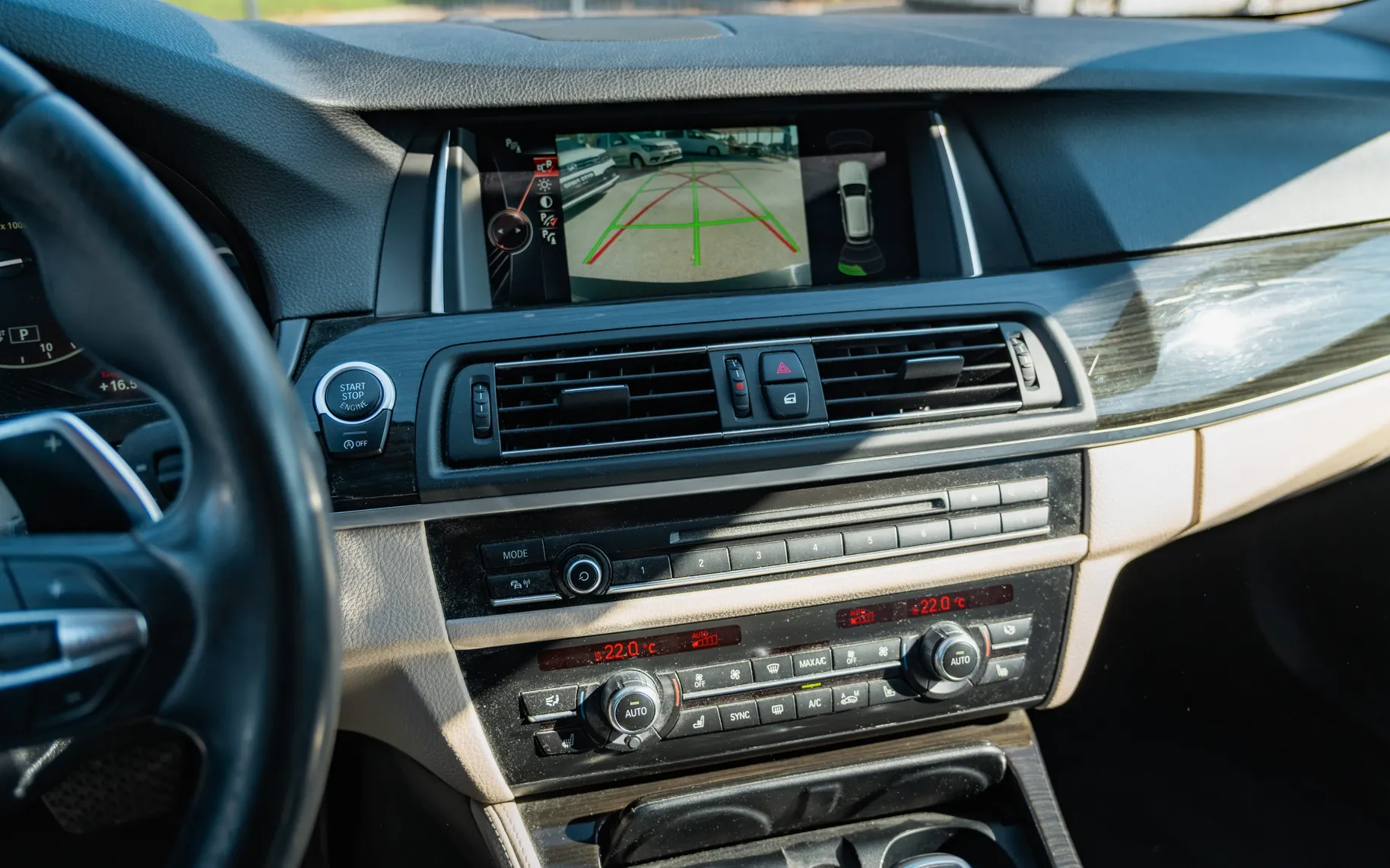 Notranja slika - BMW Serija 5 - 530d xDrive touring Avt. - 13