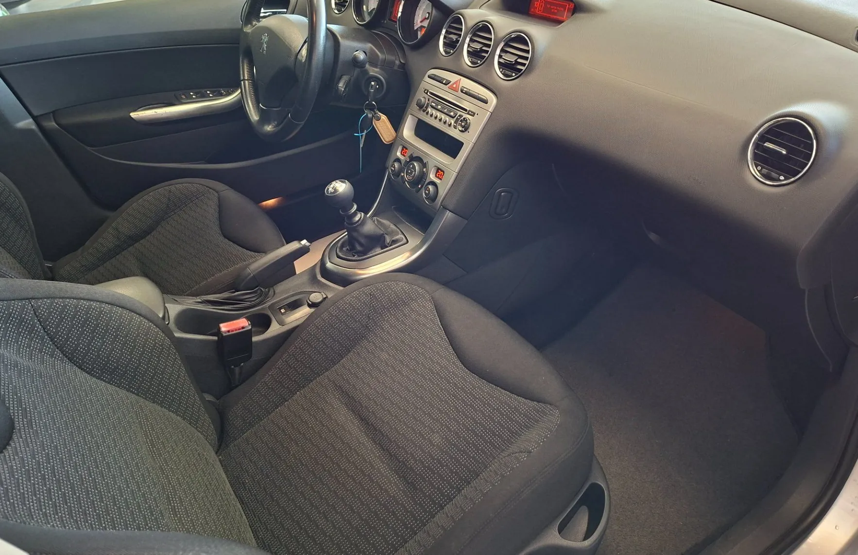 Zunanja slika - Peugeot 308 - SW Premium 1.6 HDi-HITRI KREDIT-ODLIČEN- - 9
