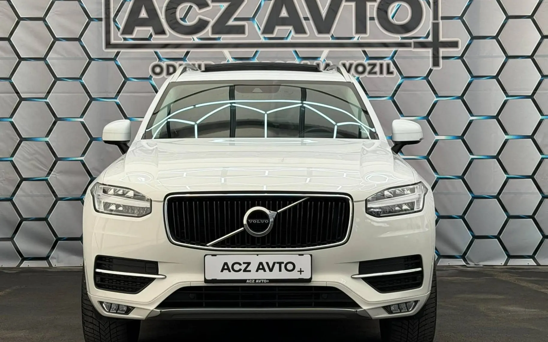 Zunanja slika - Volvo XC90 - D5 4X4•AUT•SPORT•PANO•FUL LED•KAMERA•VIRTUAL•ACC•. - 2