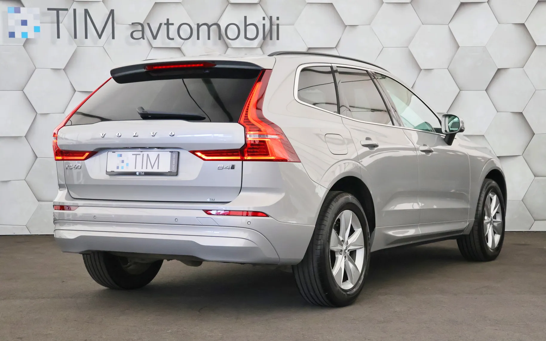 Zunanja slika - Volvo XC60 - B4D 2.0d AWD Geartronic Core 197KM - 3