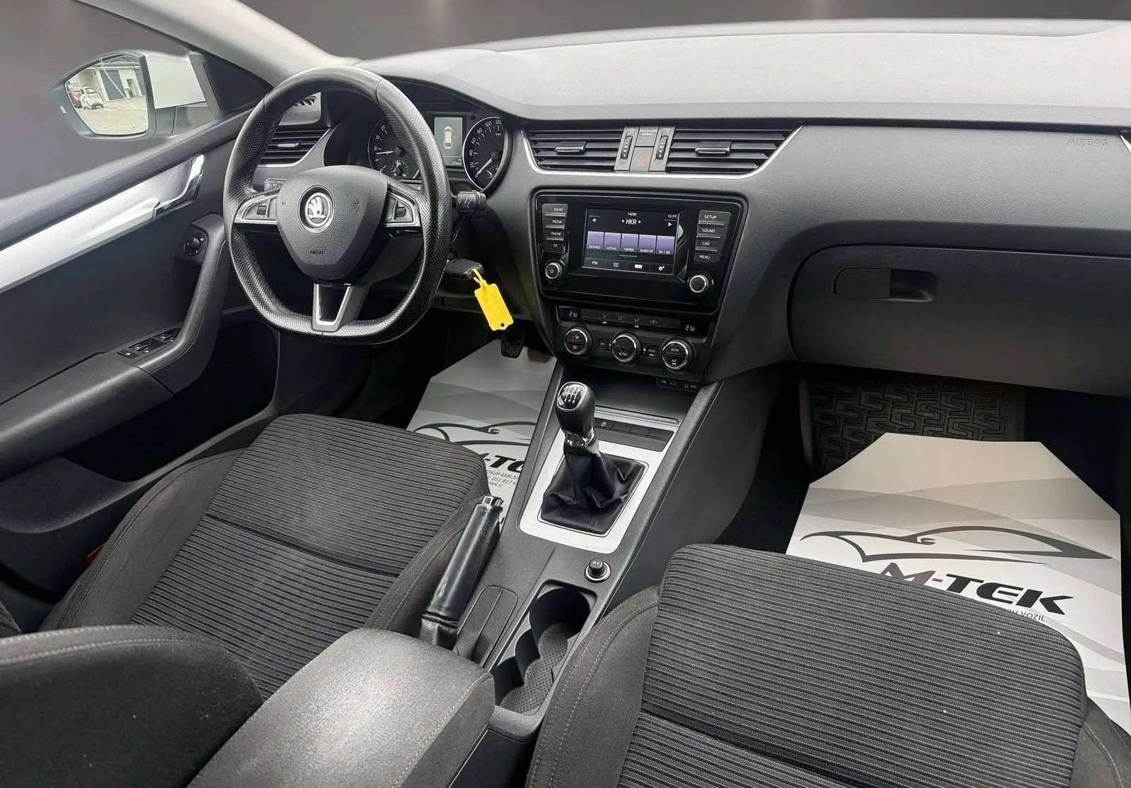 Notranja slika - Škoda Octavia - Combi 2.0 TDI Elegance - 10