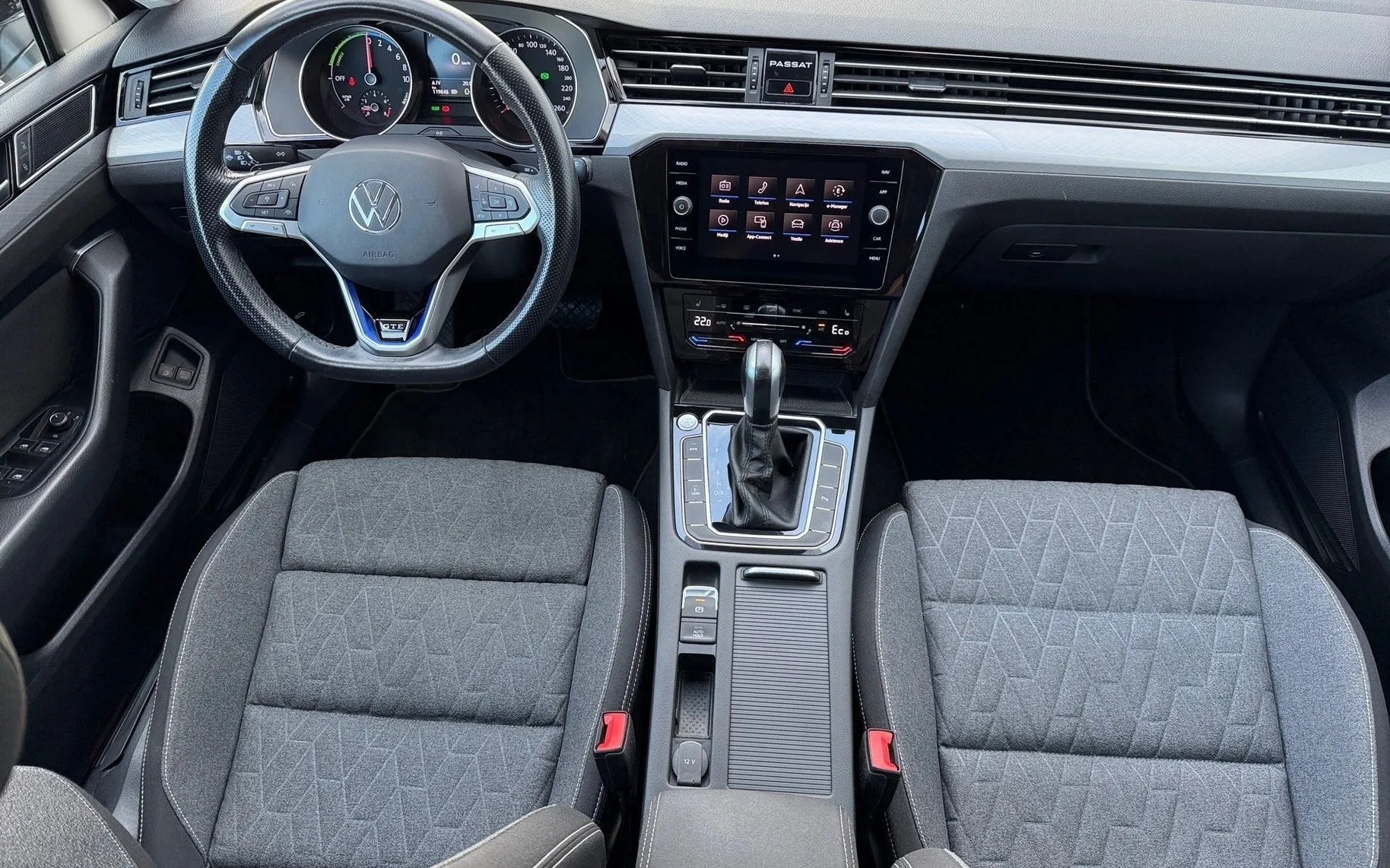 Notranja slika - Volkswagen Passat Variant - 1.4 GTE- LED-ACC-Mrtvi kot-PDC-Vzvratna kamera - 10