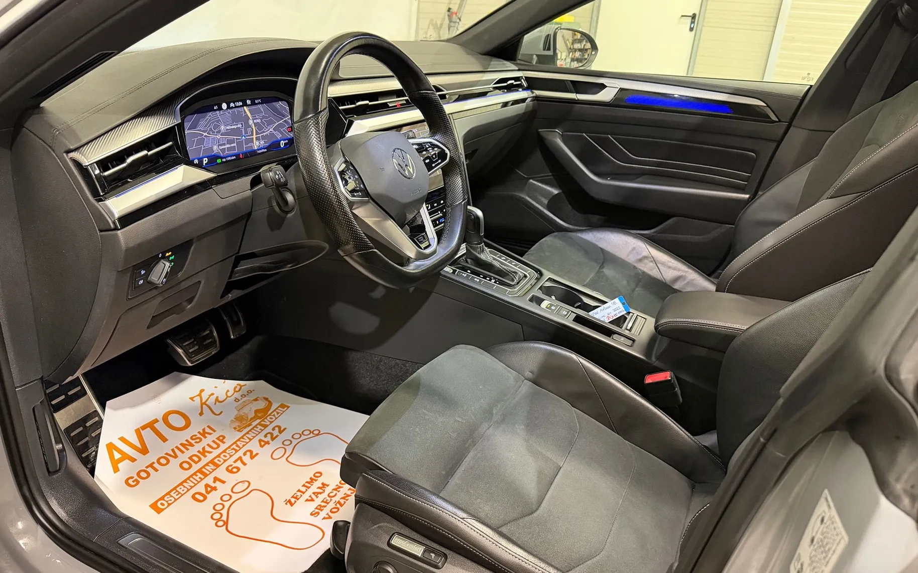 Notranja slika - VW Arteon Shooting Brake - 2.0 TDI-R-LINE-PANORAMA-VIRTUAL-ACC-KAMERA-NAVI-F1 - 9
