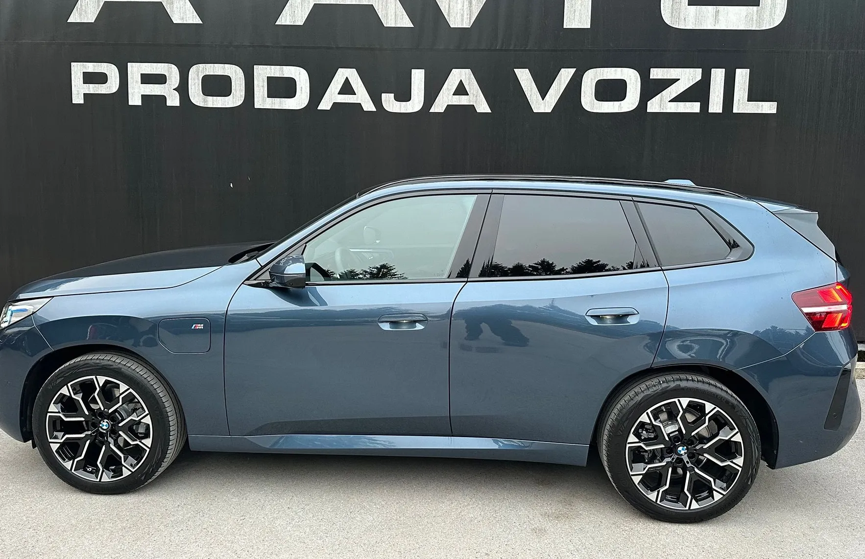 Zunanja slika - BMW X3 - serija :  30e xDrive  AT -HARMAN-PANORAMA-KAM360-20COL... - 4