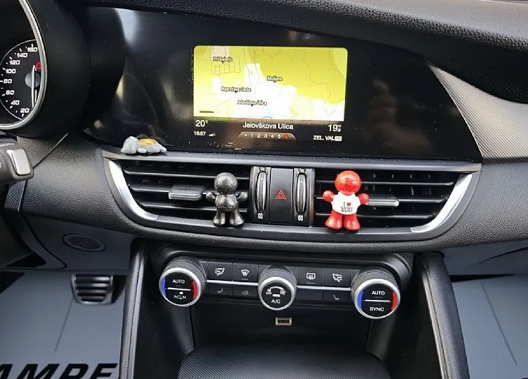 Zunanja slika - Alfa Romeo Giulia - 2.2 AT8 Q4 Veloce - AKT. TEMPOMAT - GRETJE VOLANA - 14