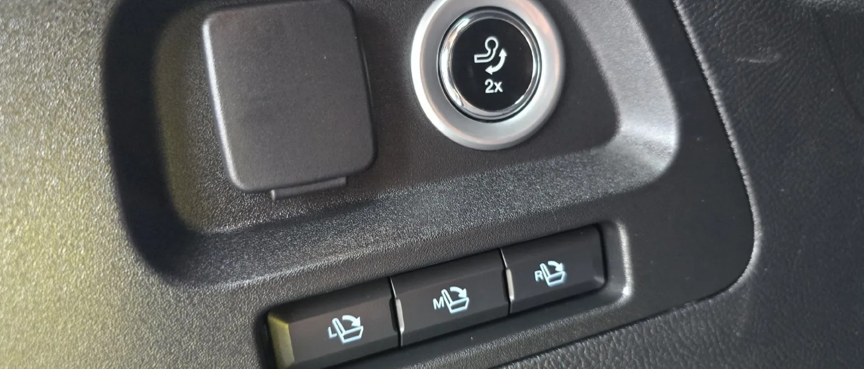 Zunanja slika - Ford S-MAX - 2.0 140 kW ST-Line Auto-ACC-CAMERA-NEMŠKI-ODLIČEN- - 15