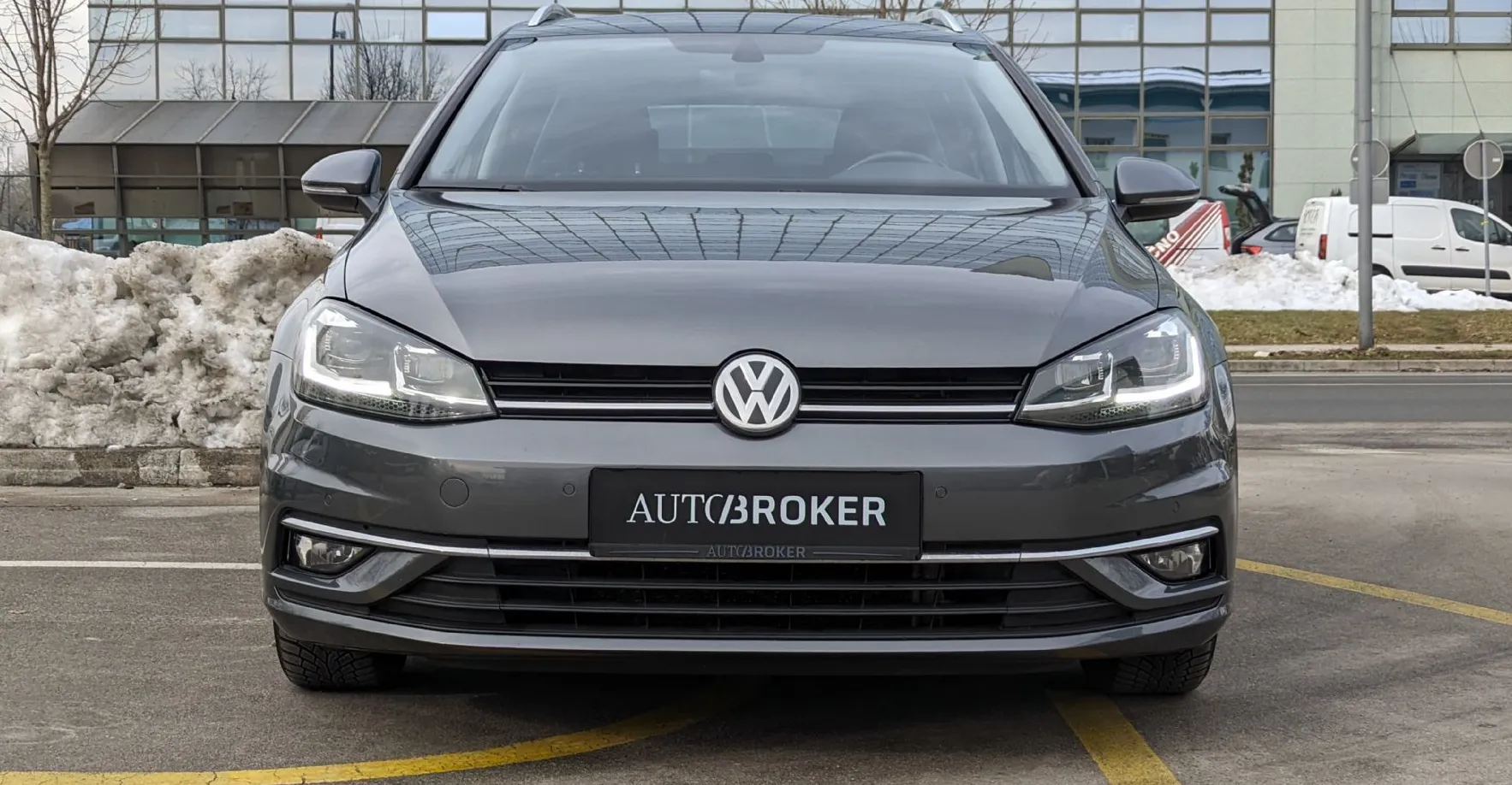 Zunanja slika - VW Golf - Variant 2.0 TDI Highline DSG. nove zimske pnevmatike - 2