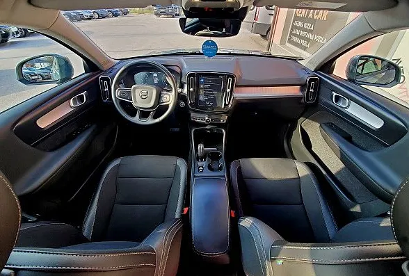 Zunanja slika - Volvo XC40 - D4 AWD AUT BUSINESS 190 GEARTRONIC KAMERA NAVI LED - 8