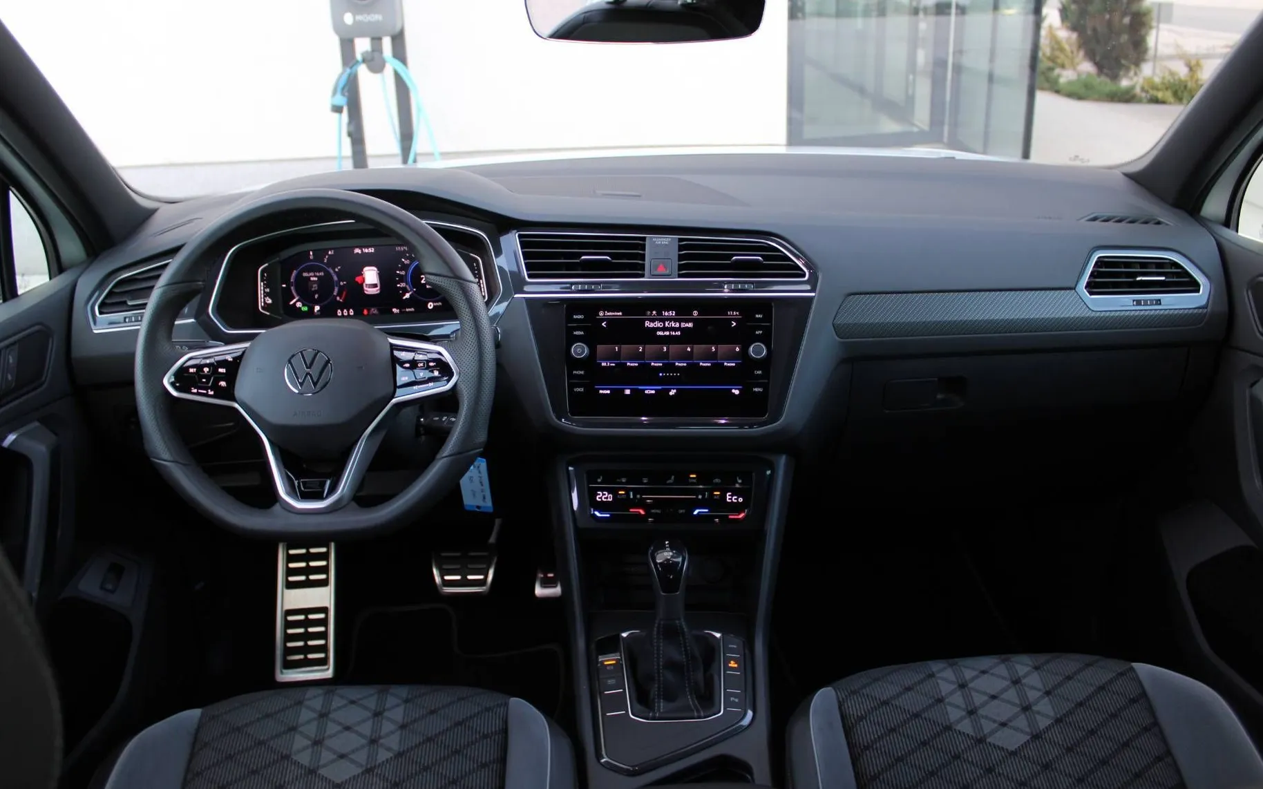 Zunanja slika - Volkswagen Tiguan - 1.4 TSI eHybrid R-LINE ACC AMBIL.VIRTUAL IQ MATR - 8