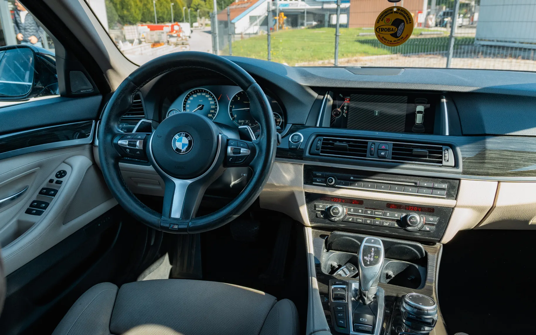 Notranja slika - BMW Serija 5 - 530d xDrive touring Avt. - 11
