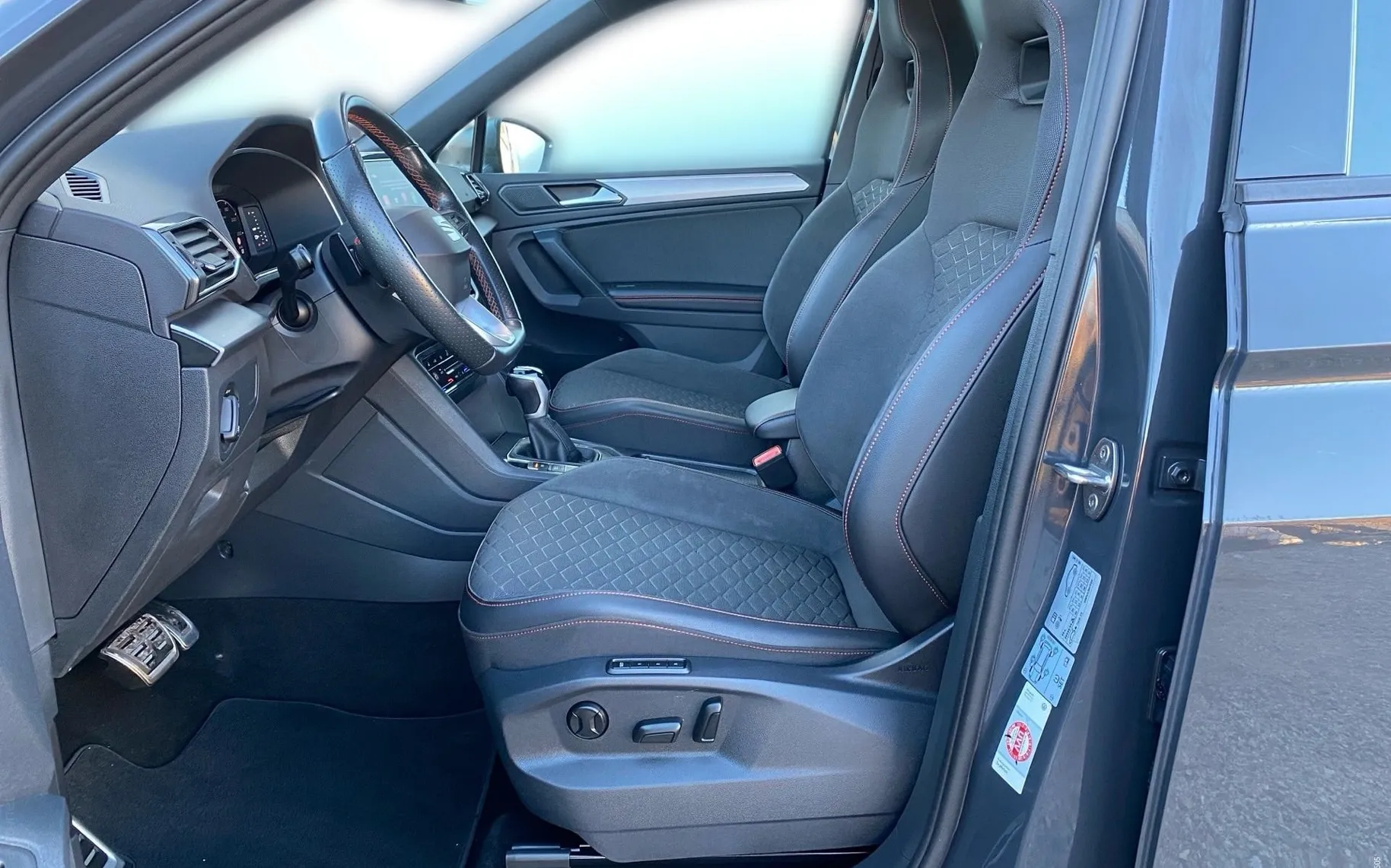 Notranja slika - Seat Tarraco - 2.0 TDI FR DSG Vlečna kljuka - Kamera - 9