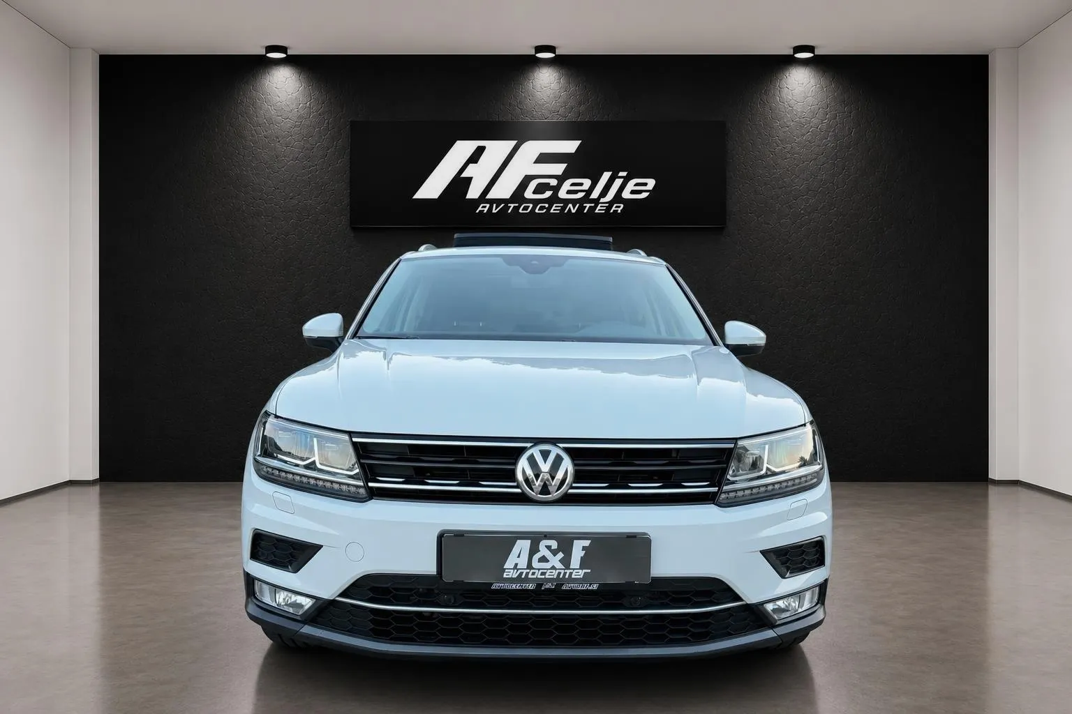 Zunanja slika - Volkswagen Tiguan - 2.0 TDI-DSG-4X4-H LINE-PANORAMA-LIZING ZA TUJCE-.. - 2